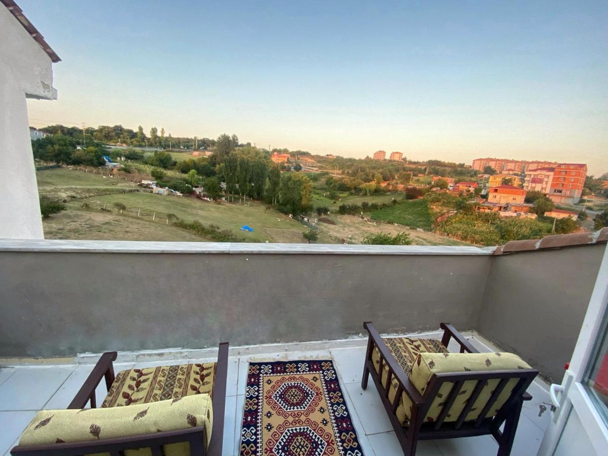 Apartamento Cozy House Near The Airport Arnavutkoy Exterior foto